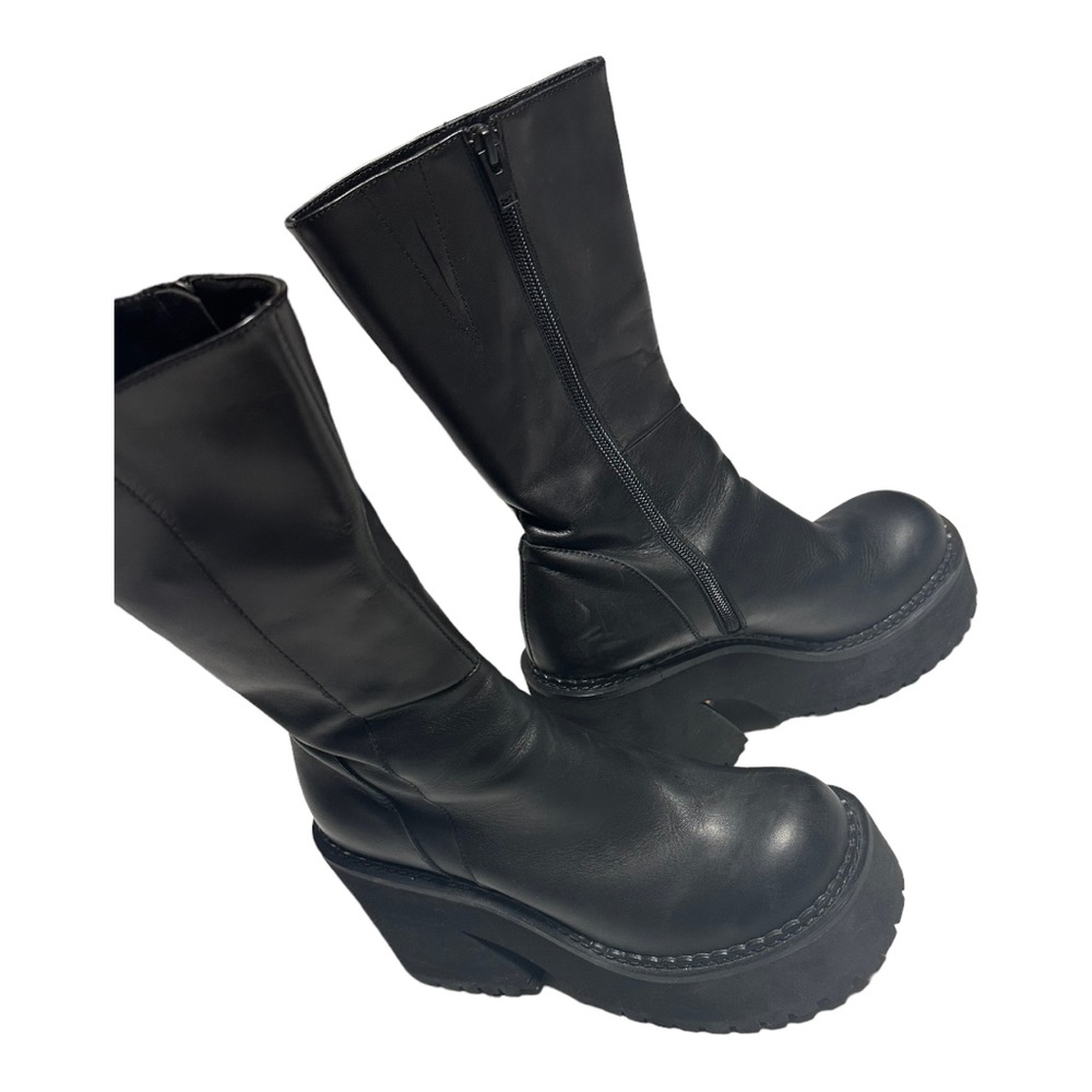 Unif Parker Boot in Black
l